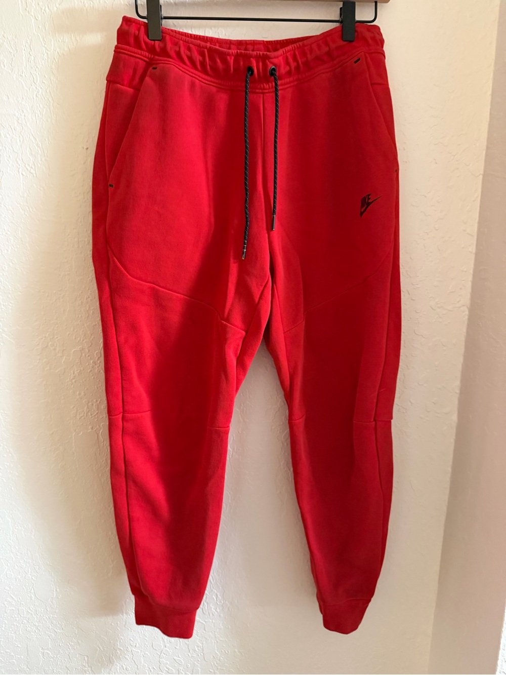 Nike Sportswear Tech Fleece Joggers University Red Black Men’s M CU4495-657